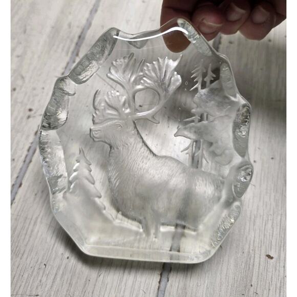 Vtg Handcrafted Lead Crystal Moose Caribou Paperweight Romania Winter Scene - Picture 1 of 14